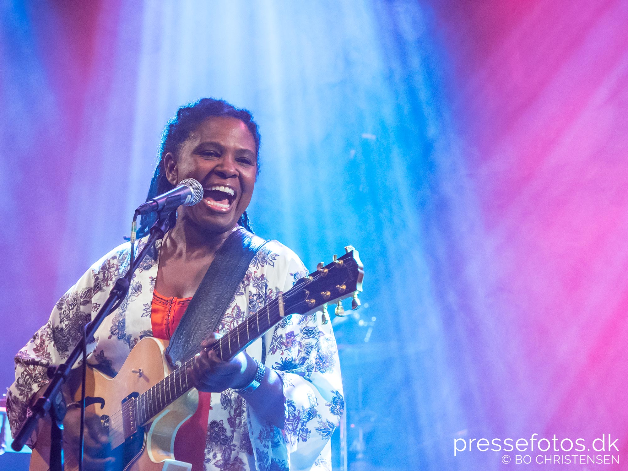 Ruthie Foster concert TRAIN